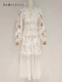 TWOTWINSTYLE Iškirpti Baltos spalvos Elegantiškas Suknelės Moterims V-Kaklo, ilgomis Rankovėmis Aukštos Juosmens Kietas 